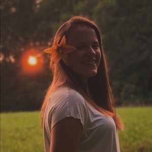 Meet your Posher, Ella